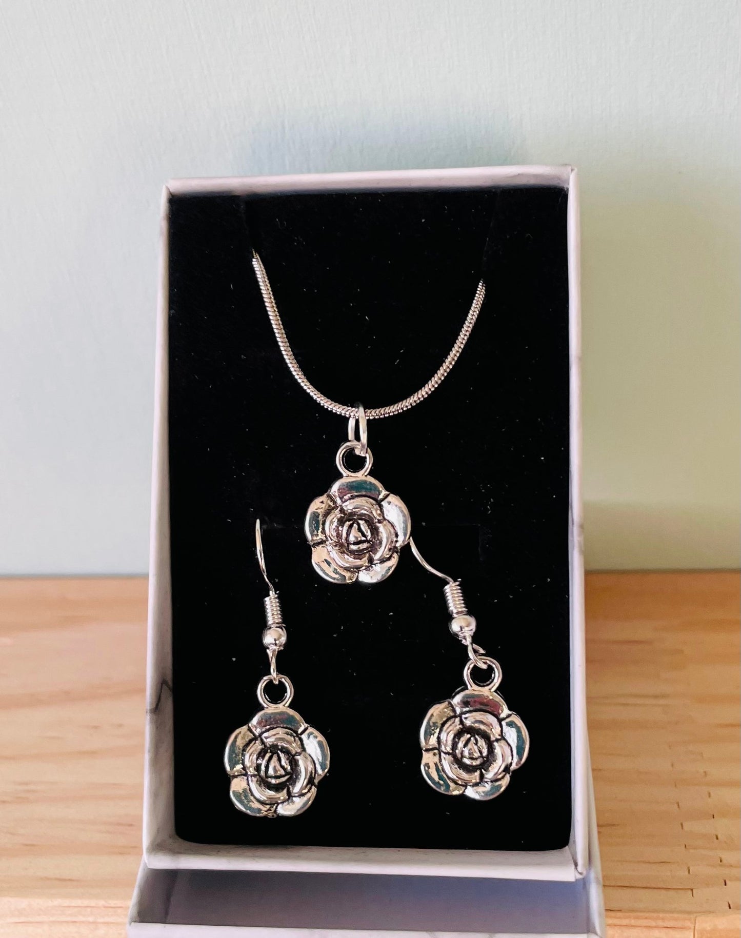Handmade Rose Earrings & Necklace set